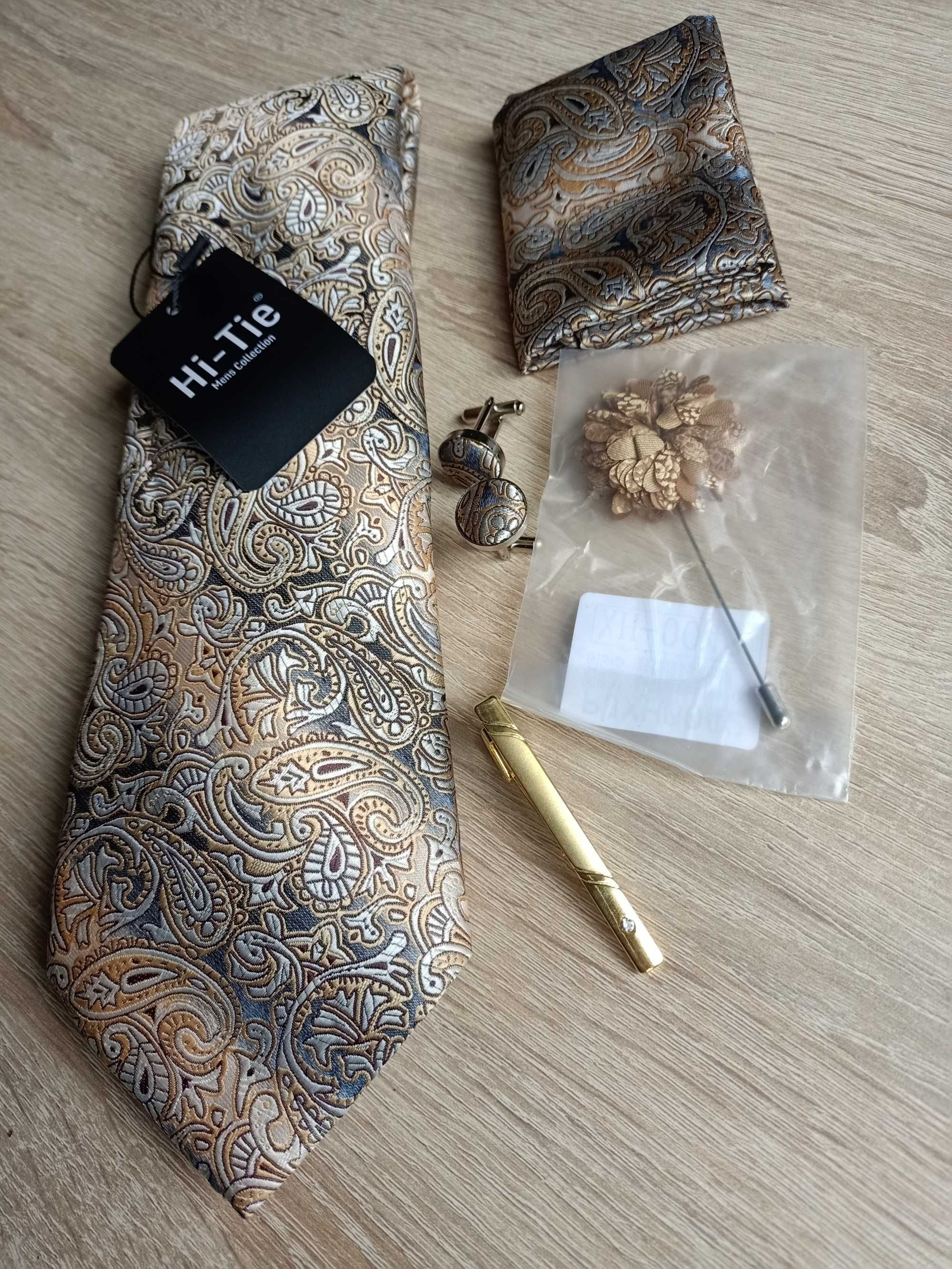 Elegancki Biznesowy Zestaw Krawat Poszetka Spinki - N271