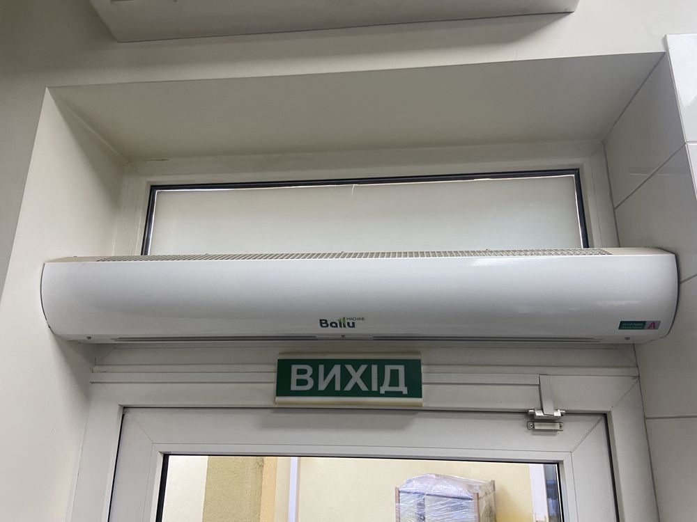 Ballu BHC-L10-S06 теплова  повітряна завіса