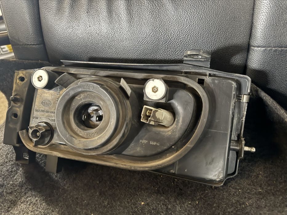 Farol frt esq Ford Maverick / Nissan Terrano II