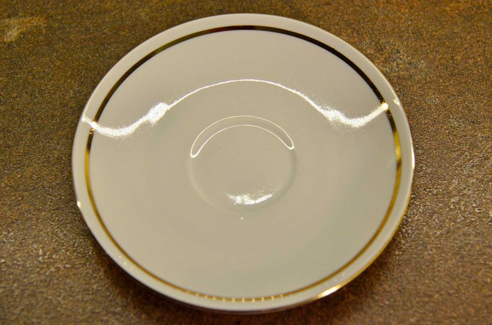 Filiżanki ze spodkami, fabryka Karolina, PRL