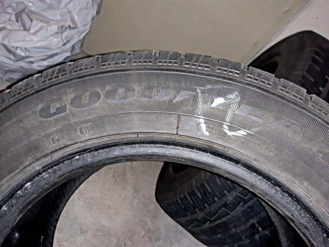 Opony Good Year Ultragrip 225/55R16 zimowe