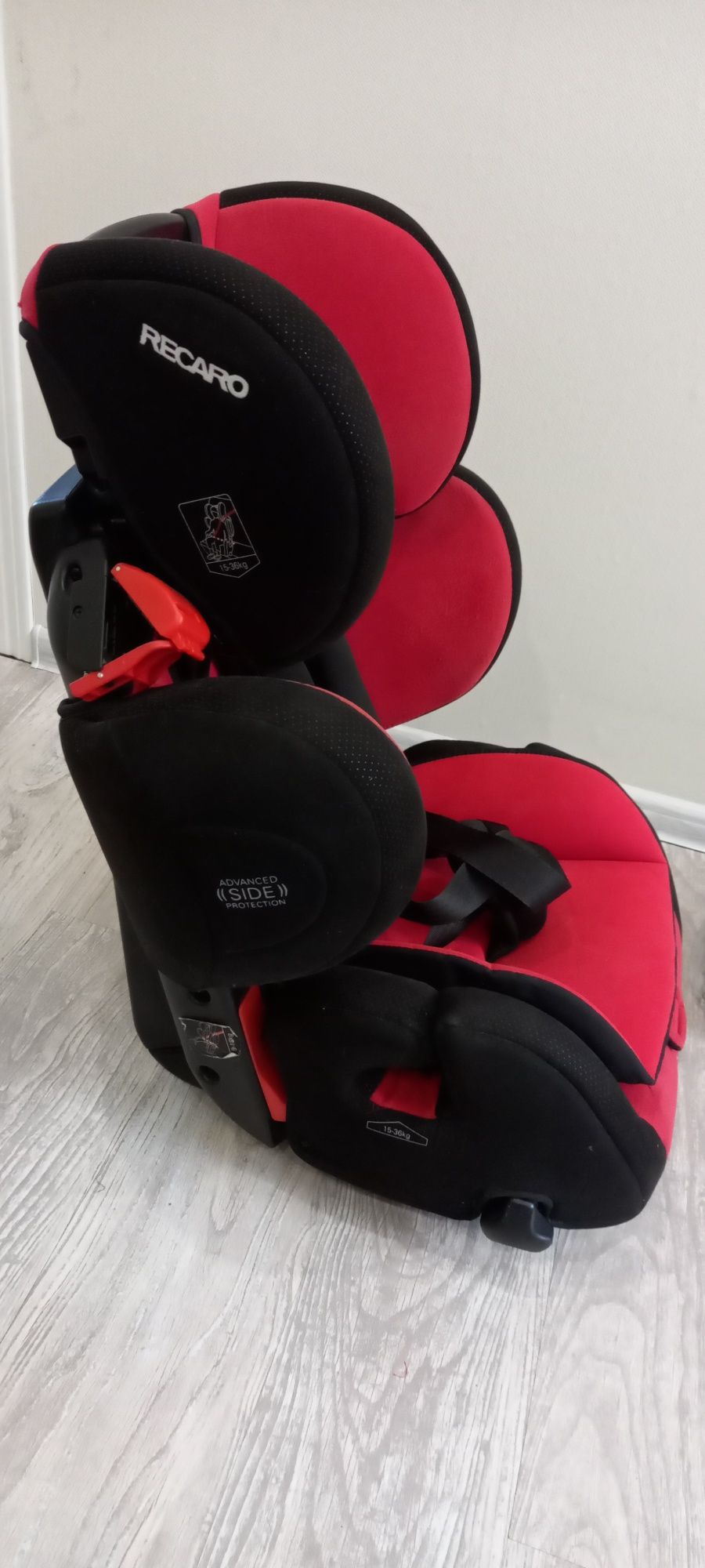 Автокрісло Recaro