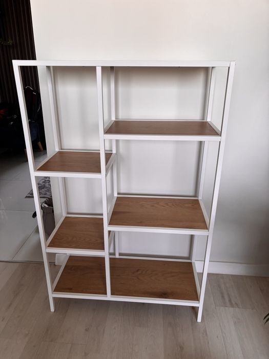 Regał na książki czy kwiaty