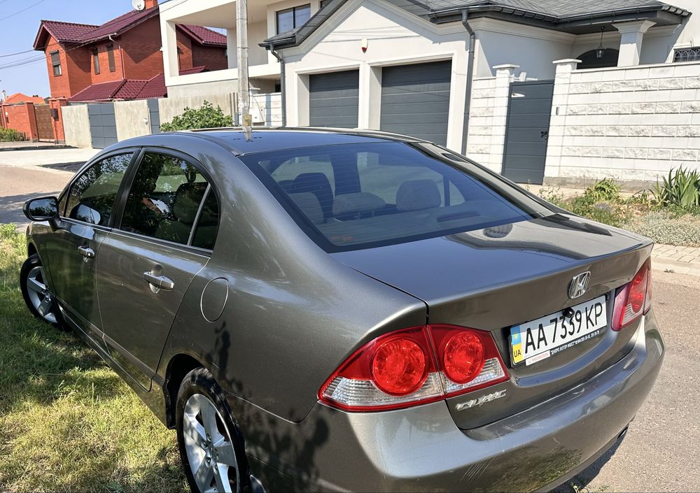 Honda Civik 2008 год автомат