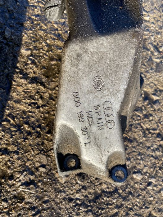 Audi a4b5 a6c5 Passat b5 łapa mocowanie