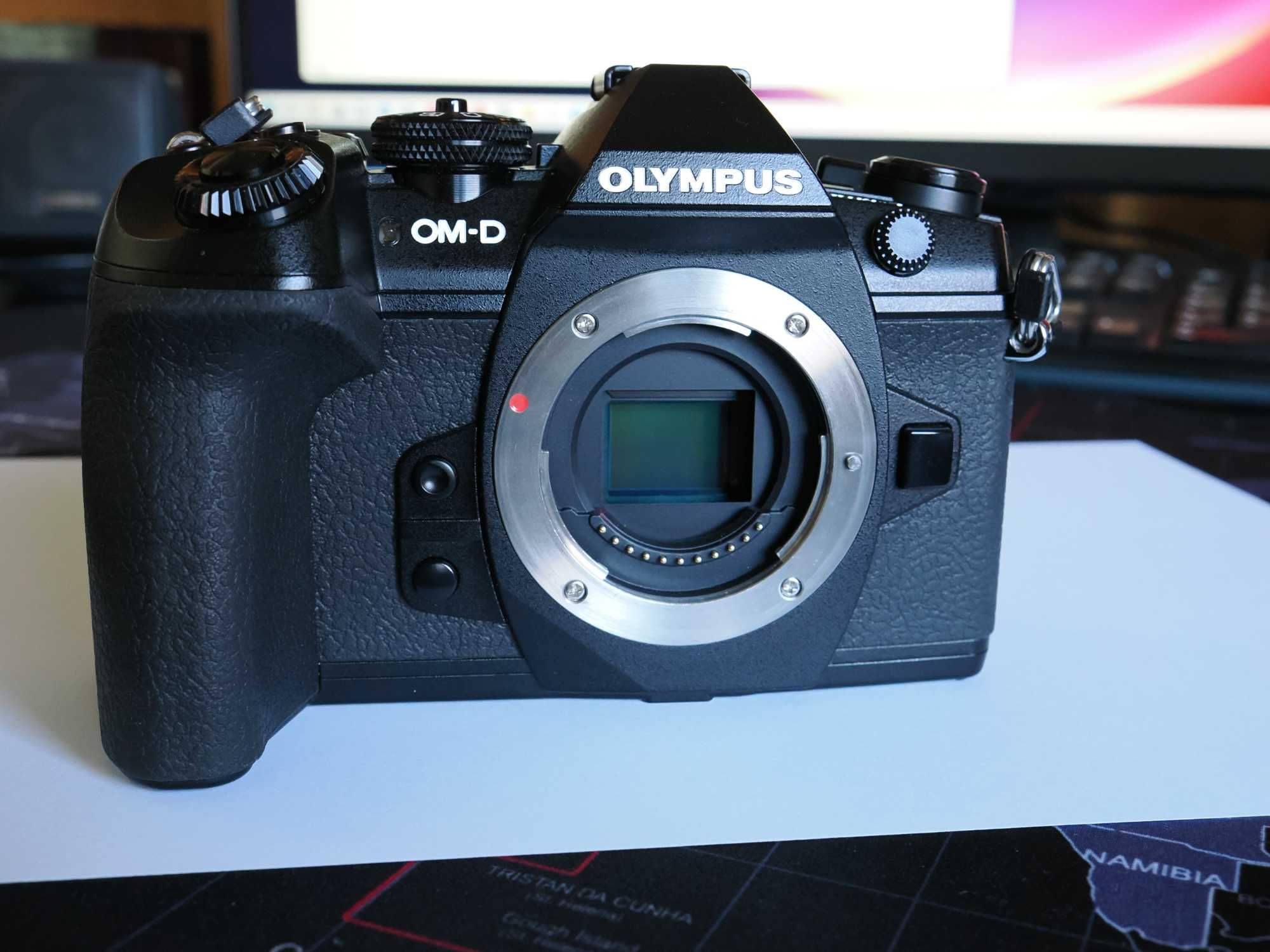 Câmara fotográfica Olympus OM-D E-M1 mark II