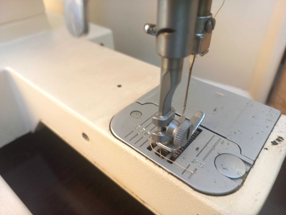 máquina de costura Singer 560