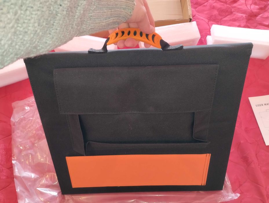 Розкладна, переносна сонячна панель на 100W