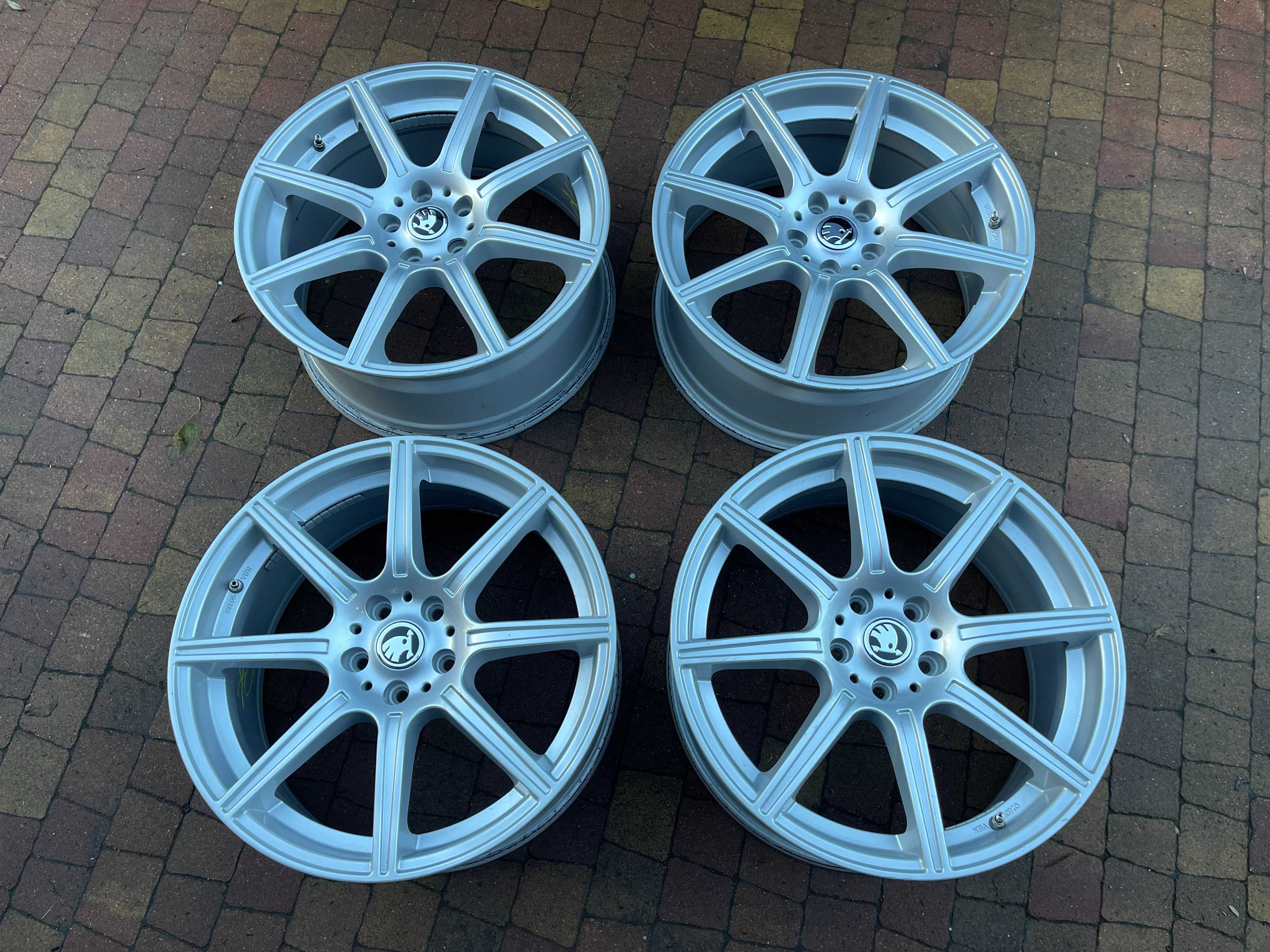 3525. Koła zimowe Arteon Karoq CC 5x112 245/40/19 Nokian 2021/23r