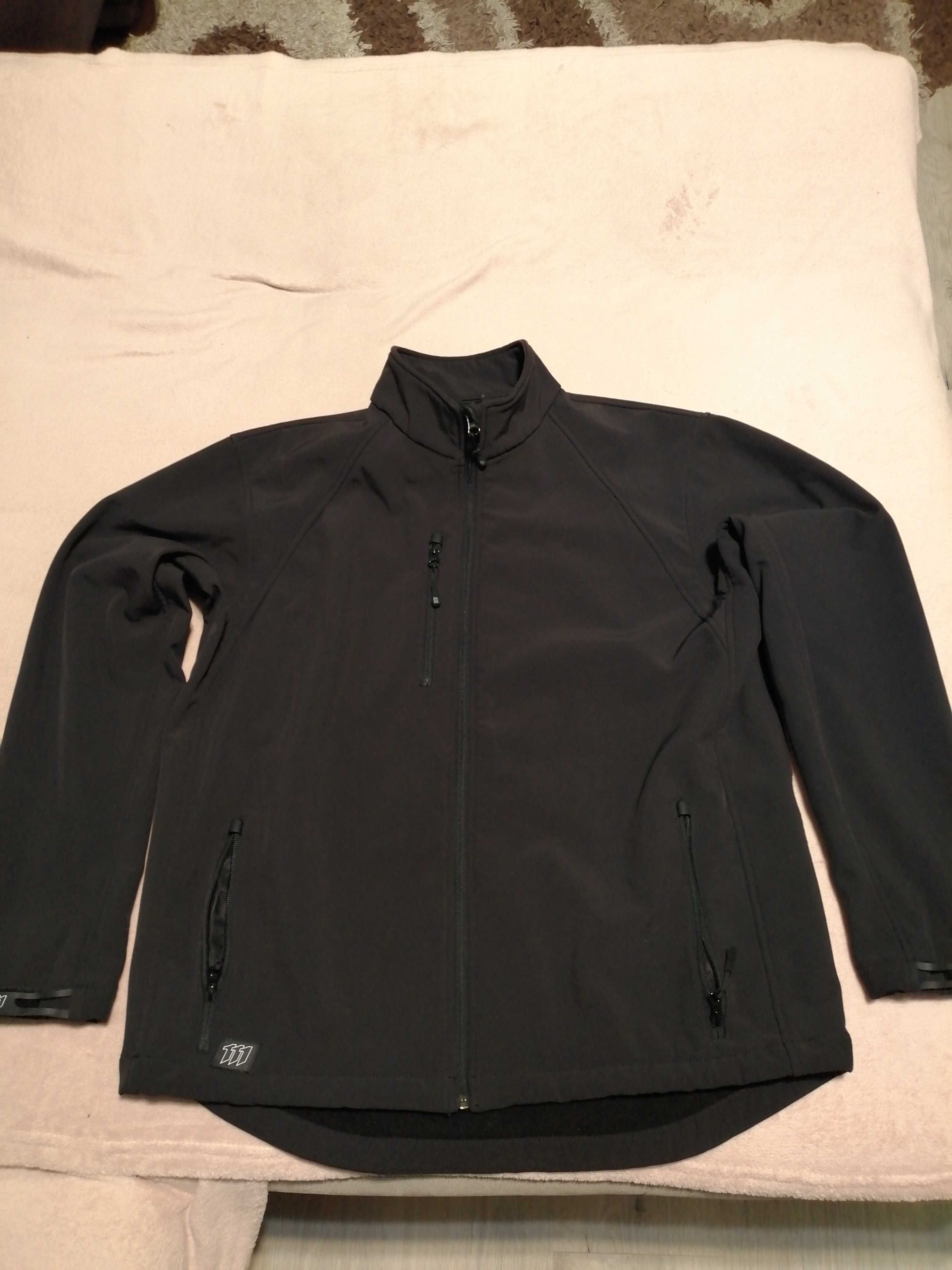 Kurtka SOFTSHELL – all black 111