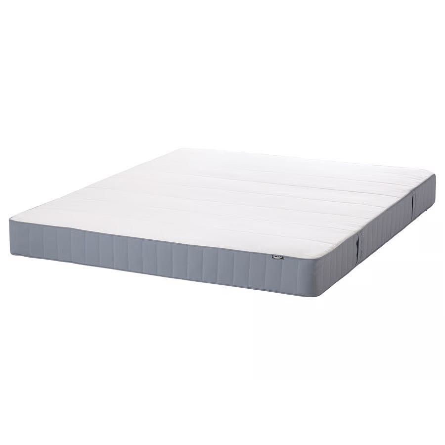Cama com colchão IKEA