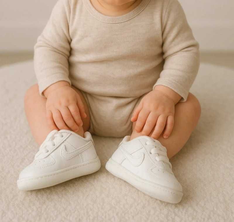 Białe buciki sportowe niechodki Nike Air Force 1 rozmiar 17 10-10.5 cm