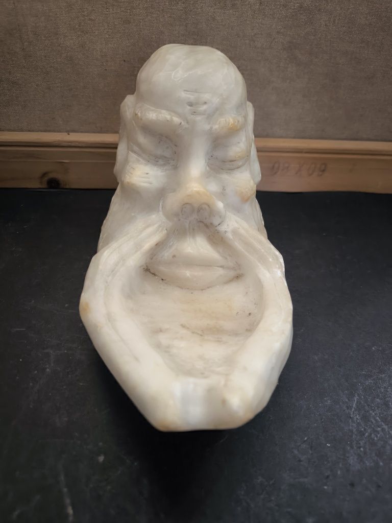 Cabeça de Buda em jade branco