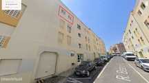 Apartamento T2 com parqueamento em Caneças