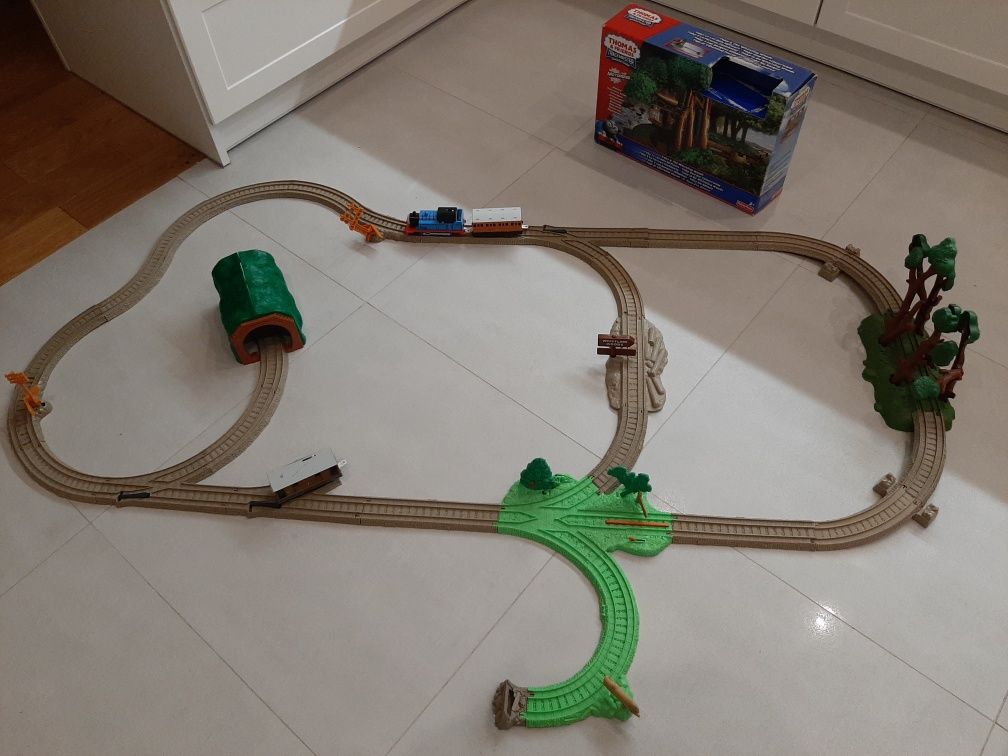 Kolejka Tomek i Przyjaciele Fisher Price duży zestaw