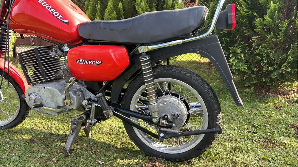 MZ ETZ 251 czerwona