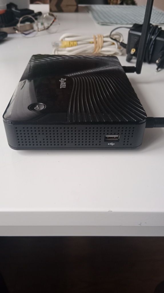 Router Zyxel LTE3311-Q222