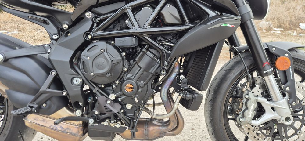 MV Agusta Dragster 800R de 2025
