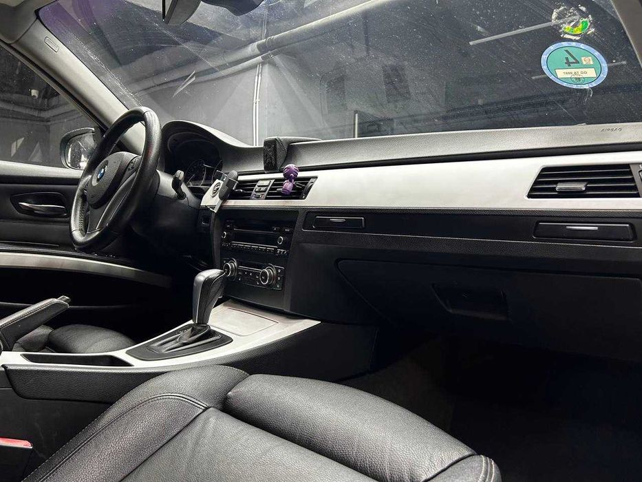 BMW 320 d 2011 року