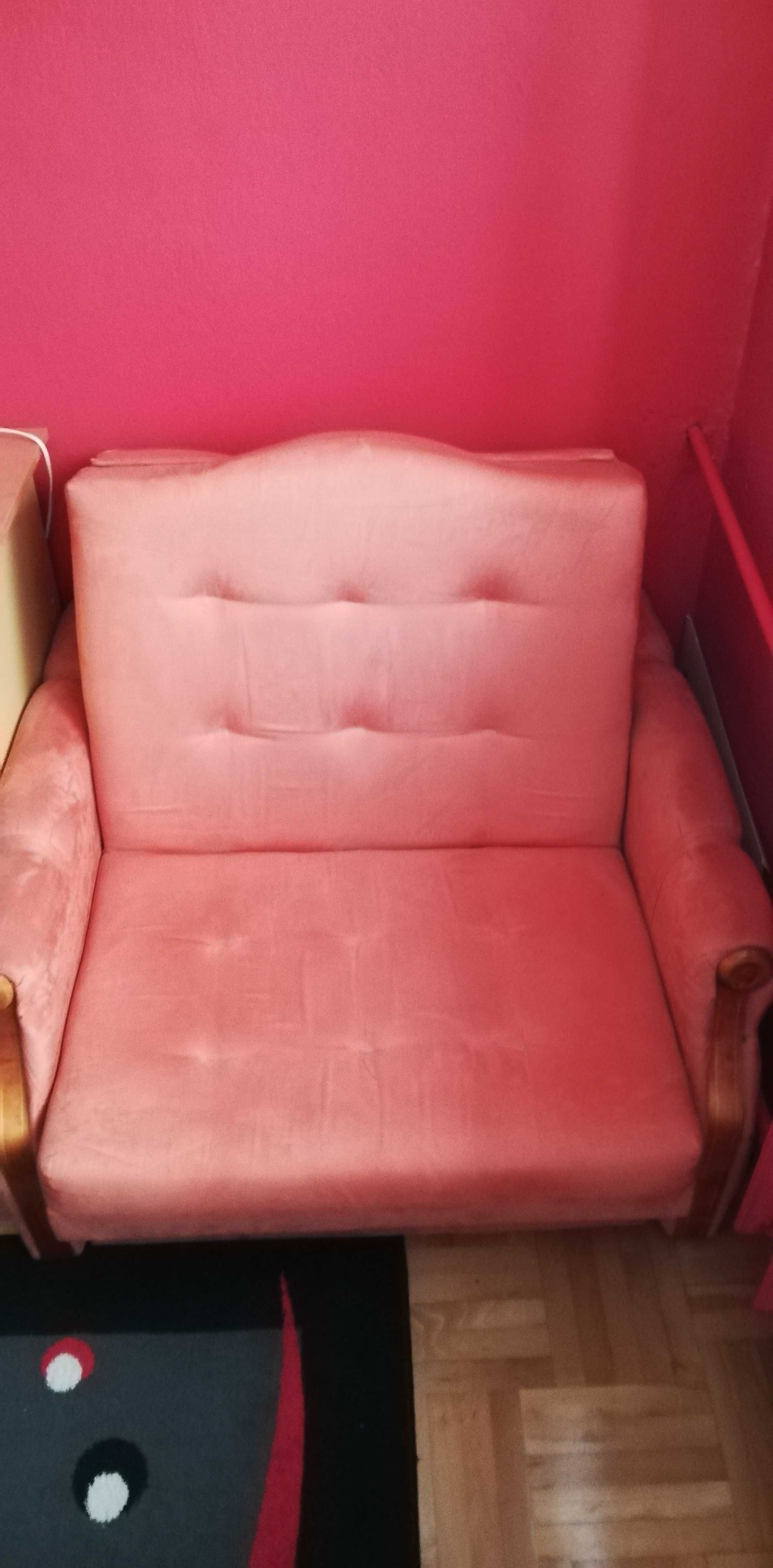 1-osobowa sofa w unikatowym łososiowym kolorze