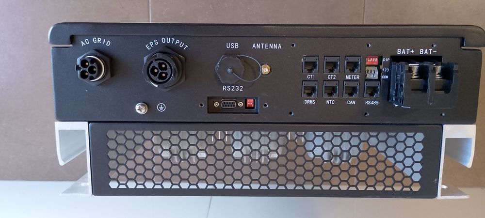 Growatt ac coupled inverter SPA3000TL BL