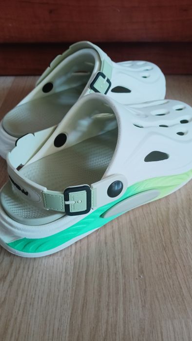 Chodaki pianowe crocksy 37