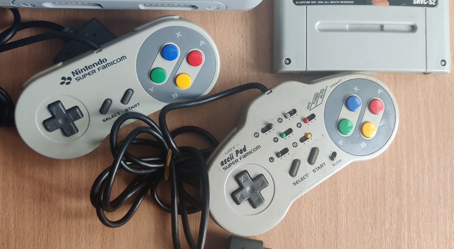 Консоль Super Nintendo Famicom (Японія) + 2 геймпади + 3 картріджа