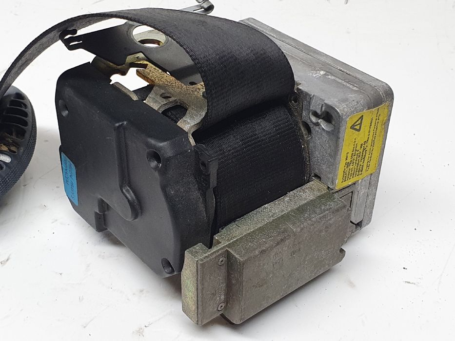 Cinto frente direito SKODA Octavia I Hatchback (1U2)