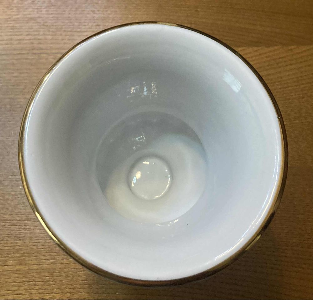 Urna em porcelana Artibus