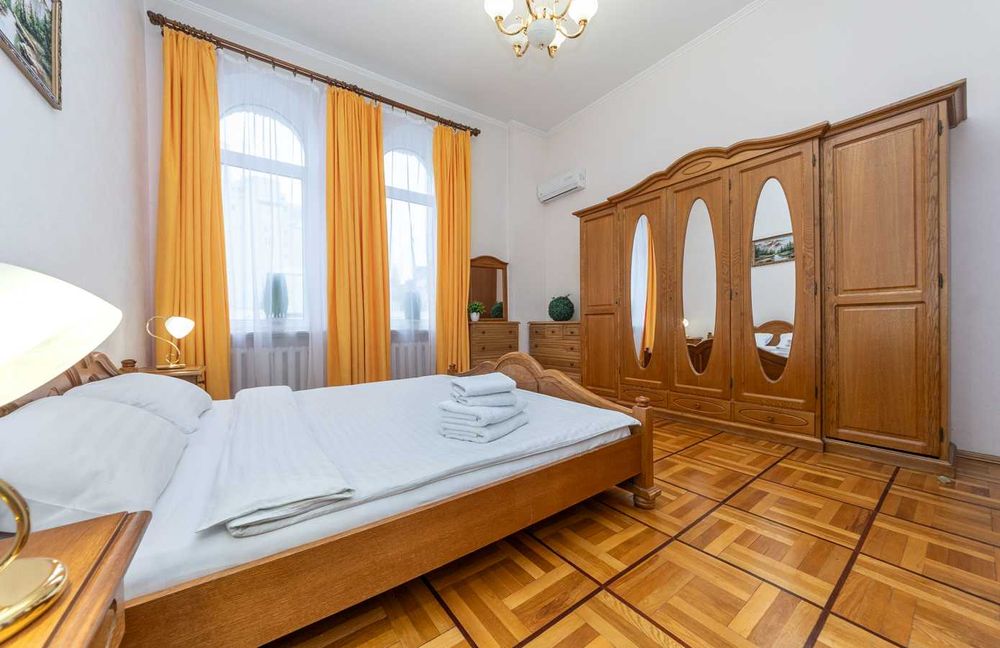 4к Жилянська 7, метро Олімпійська, Палац спорту