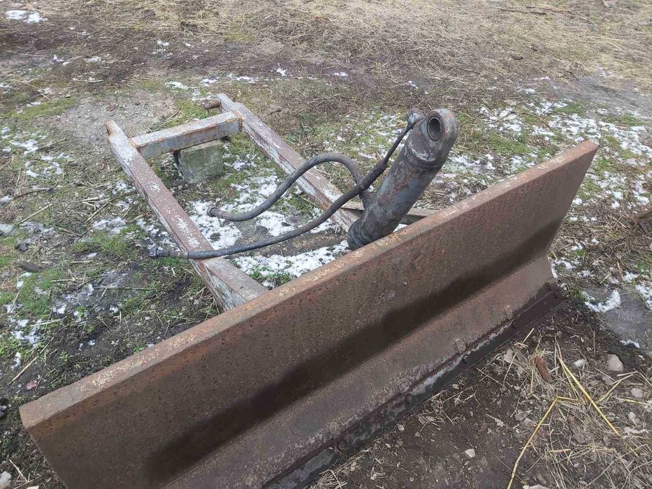 ПРОДАМ лопату відвальну.