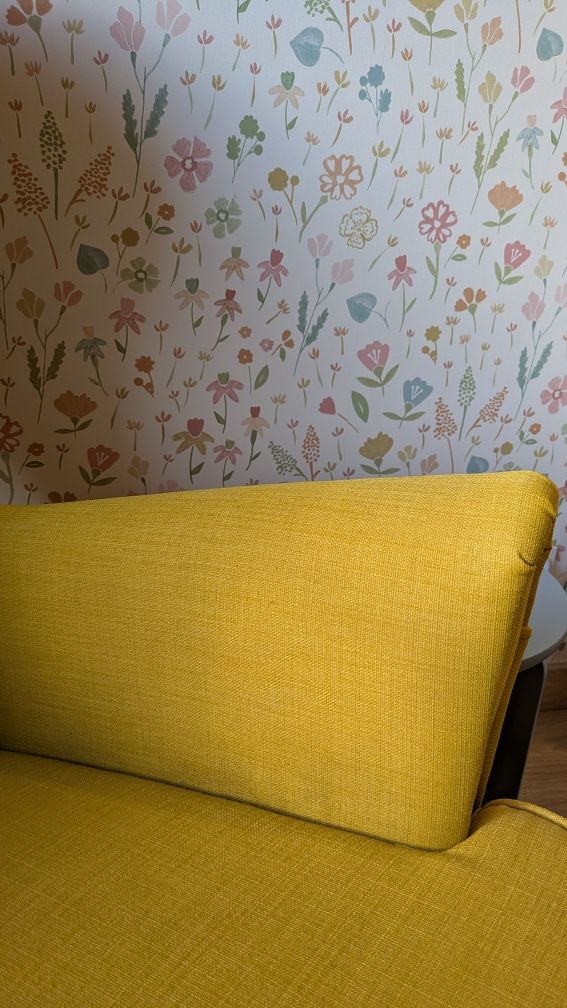 Fotel uszak z podnóżkiem żółty IKEA STRANDMON