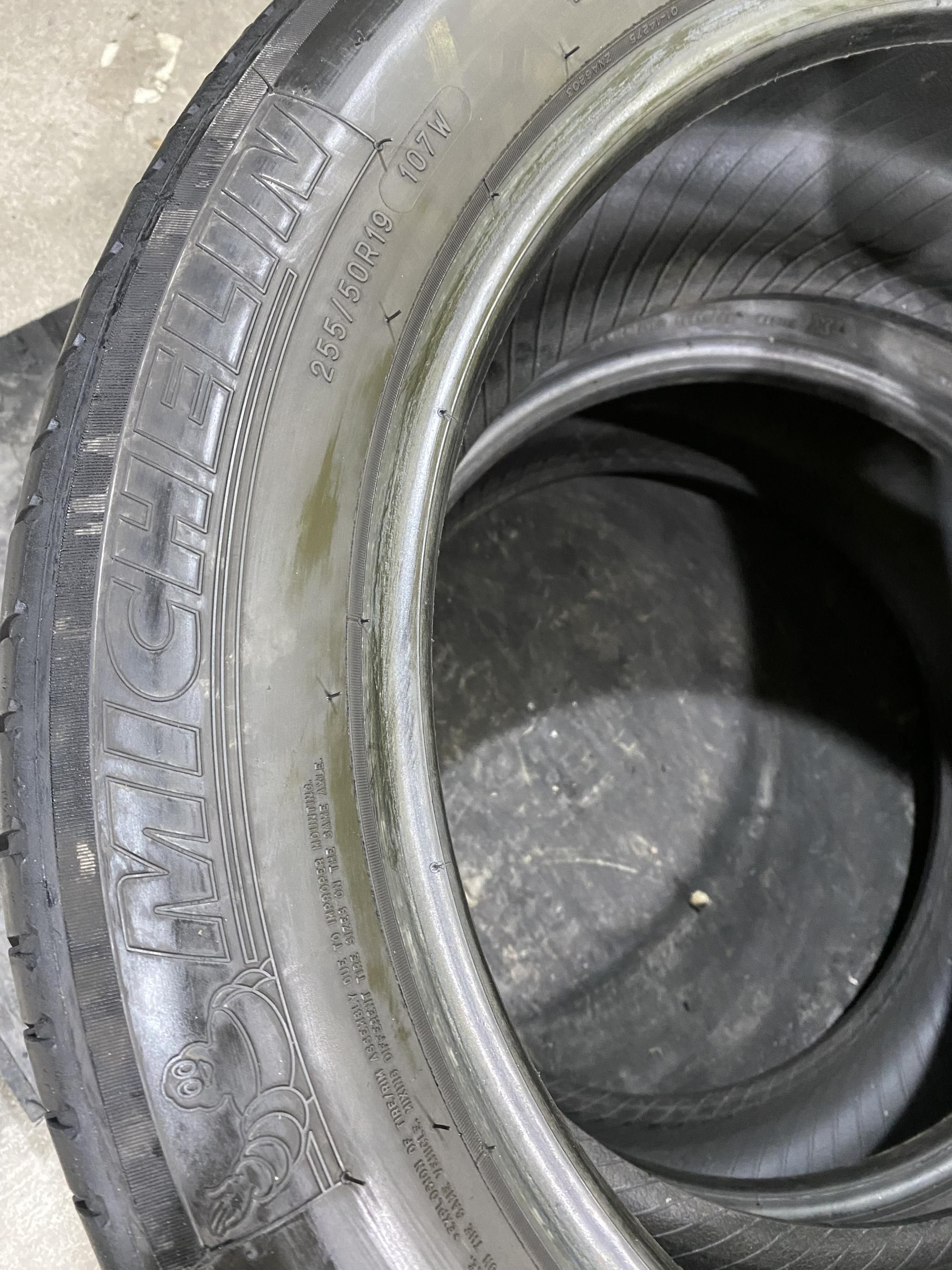 255 50 19 Michelin Latitude 3 2022 Літо
