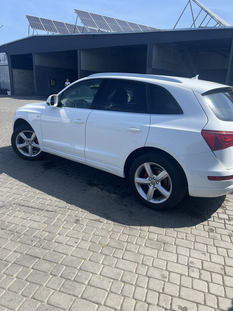 Ауді Q5 2.0 tdi 2009р.