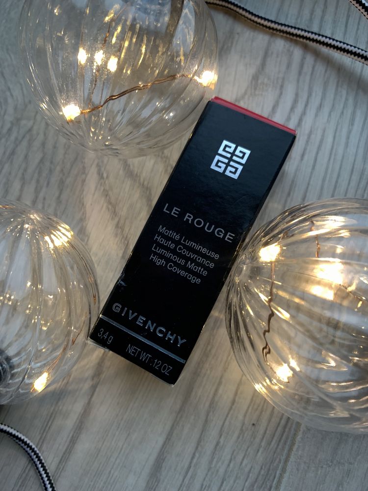 Помада Givenchy Le Rouge