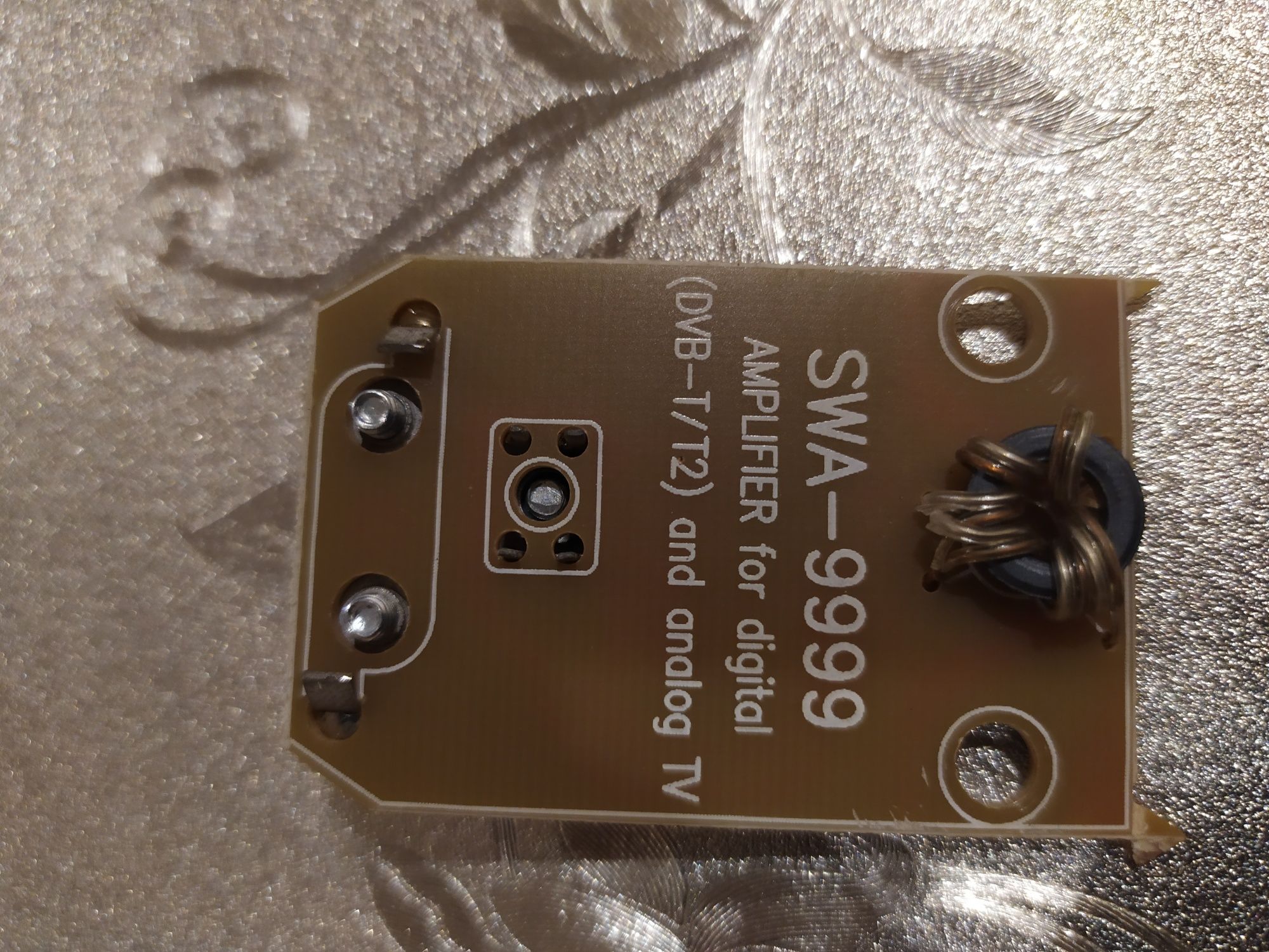 Антенний підсилювач SWA-9999 47dB - використовується для цифрового ТБ