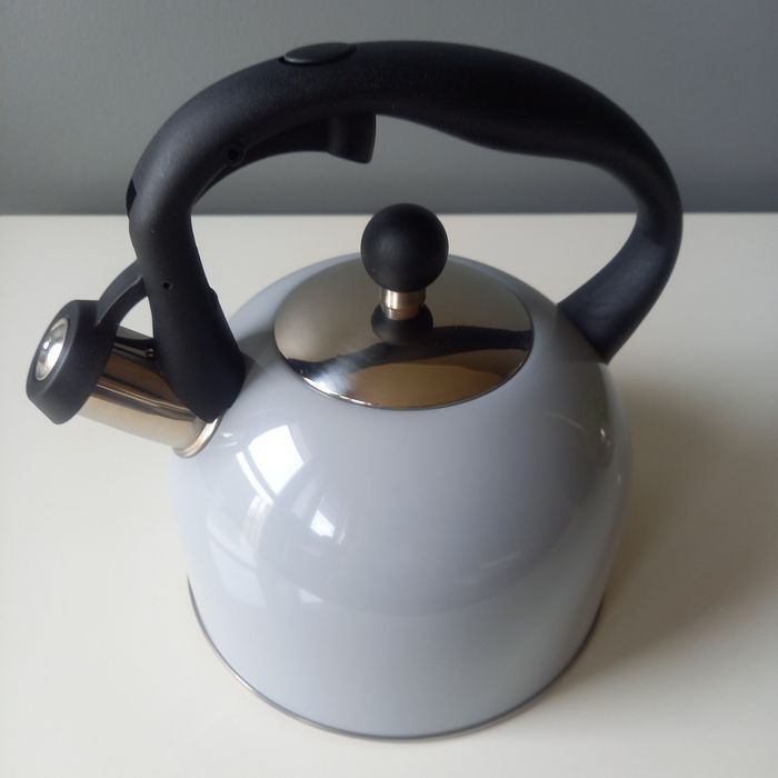 Czajnik tradycyjny szaro/srebrny połysk stał nierdzewna 2,5l gaz induk
