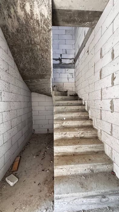 Акція! Дуплекс у Бучі -85000$. Газ, балкон, тераса, власний дворик.