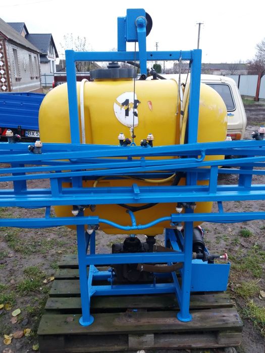 Оприскувач 400 літрів