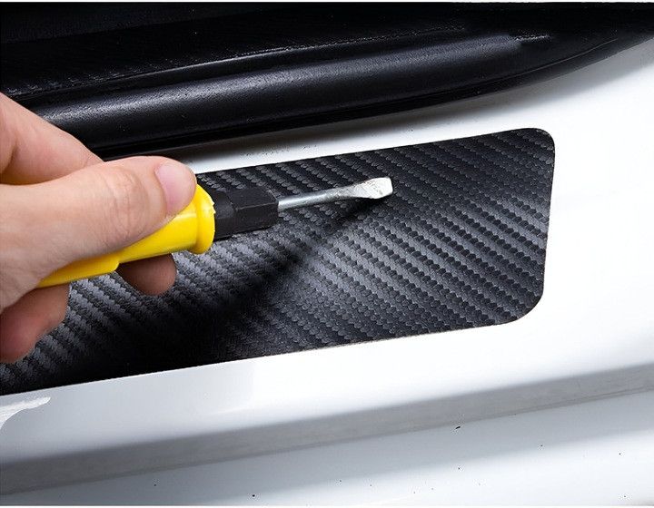 Захисна плівка накладка на пороги для BMW Чорний Карбон Плюс 4 шт