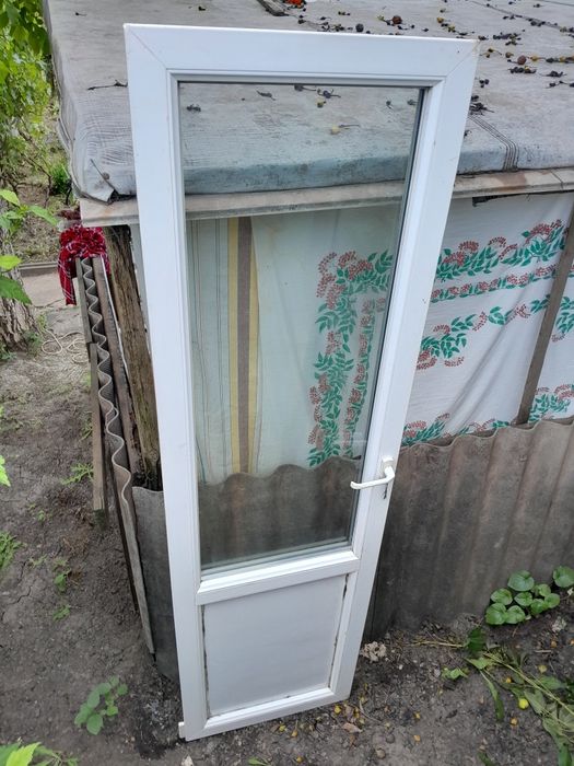 Продам балконые двери