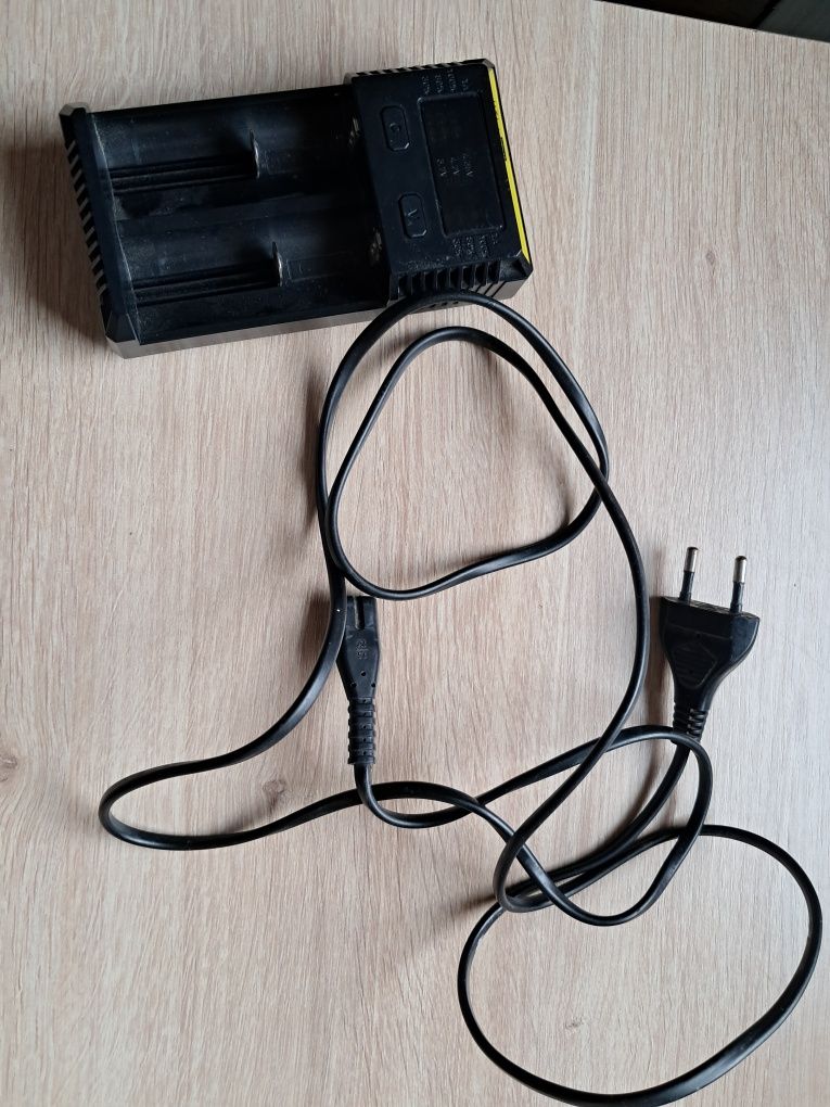 Ładowarka do Akumulatorów Nitecore i2 New