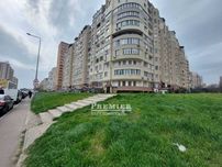 Квартира в цегляному будинку 80% ремонту.