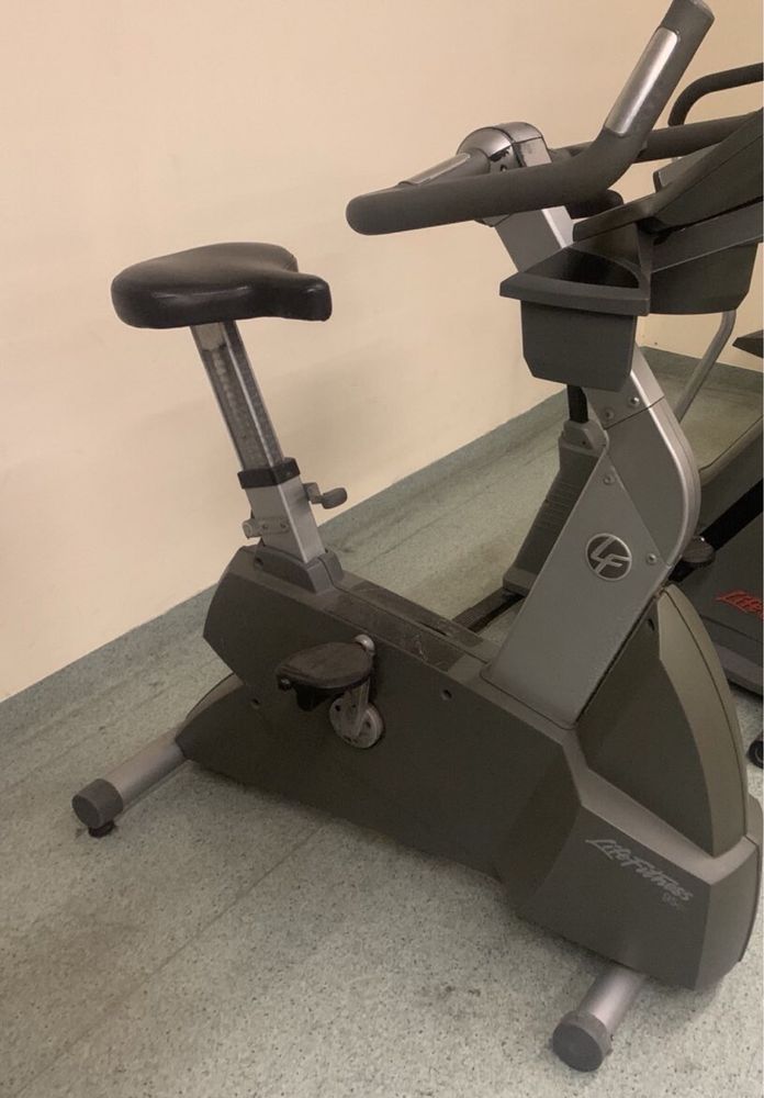 Велотренажер Life Fitness