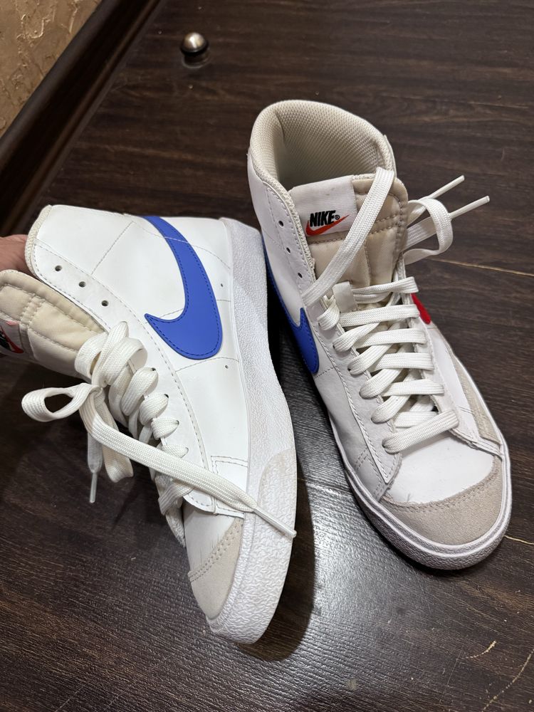 Nike высокие кроссовки