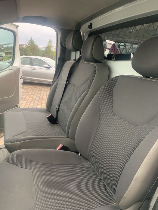 Opel Vivaro 2011 рік