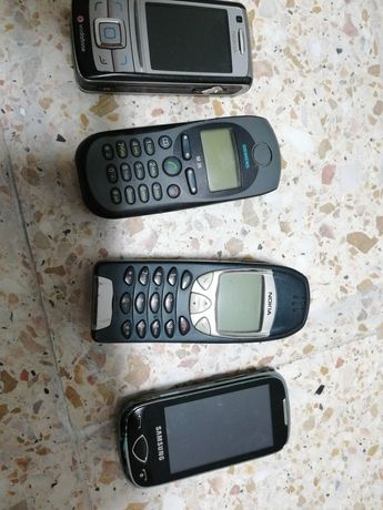 4 telemóveis usados