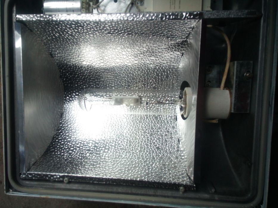 Металлогалагенный прожектор 400W IP65