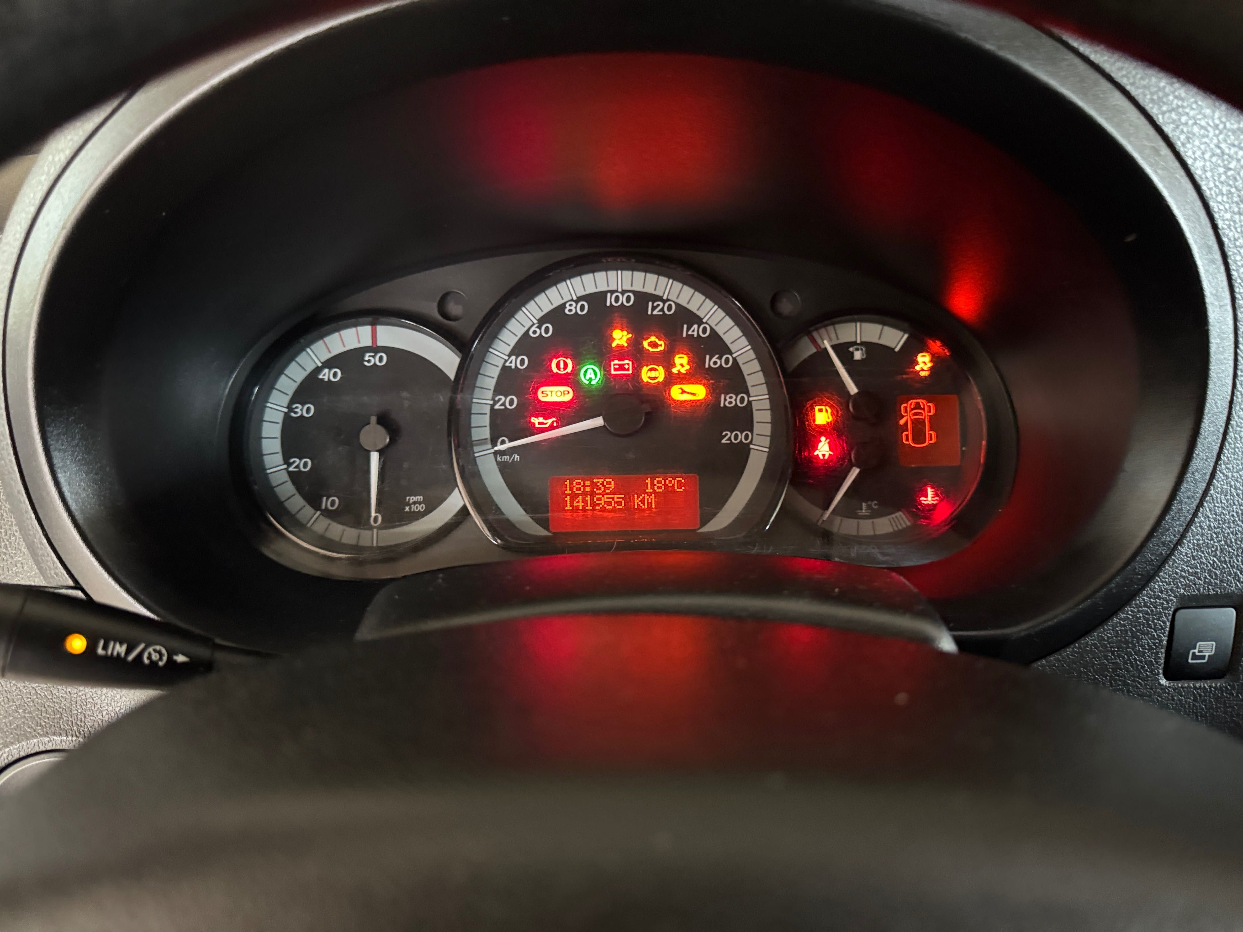2017 Mercedes Citan 108CDi 141900 kms revisão dia bom estado geral