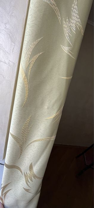 Продам штори на два вікна